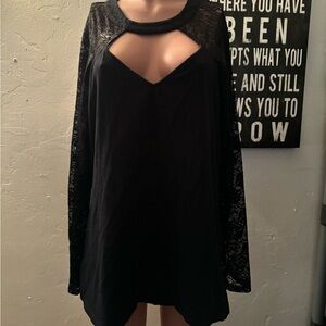 Torrid Black High Neck Choker Top with Lace Long Sleeves | Size 4, 4x | Preowned